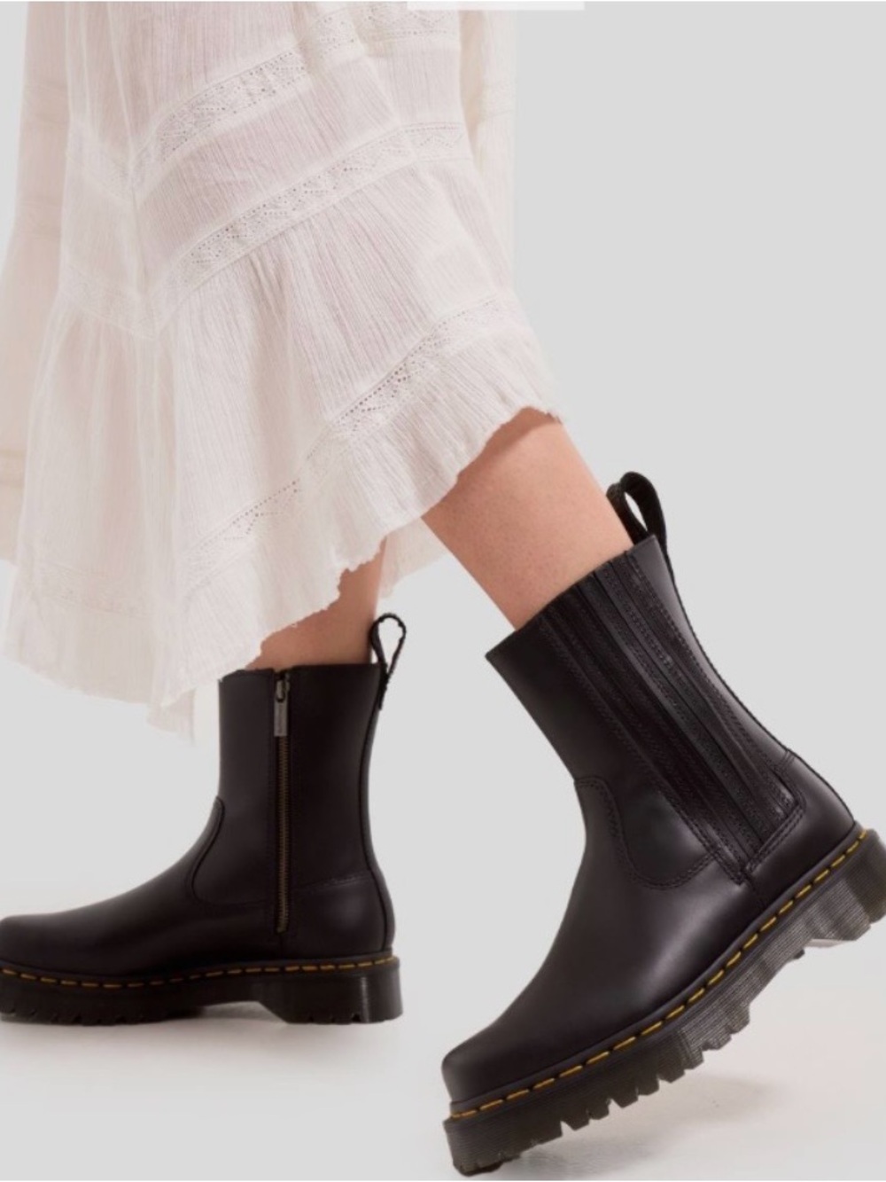 Dr Martens Amaayah Low boots